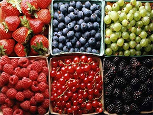 Features of intensive weight loss with a berry diet